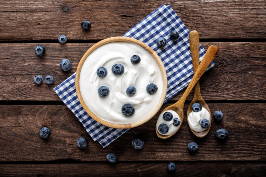 yoghurt with blueberries
